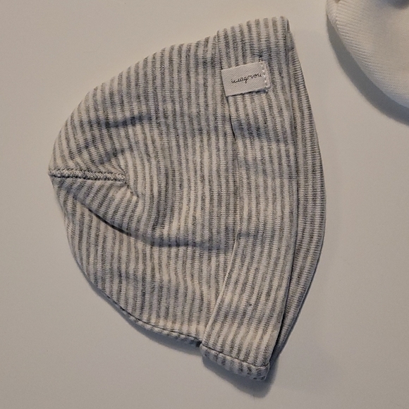 Set of 3 Newborn Beanies - Picture 2 of 4